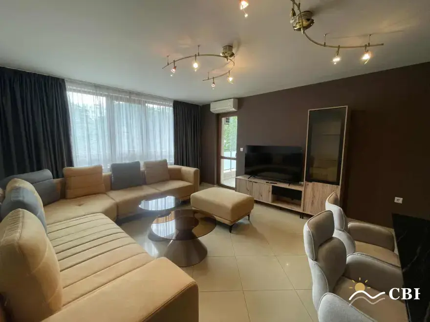 Apartment, 3-room, 125 m², in Varna. Photo 3 of 8. Varna, Black Sea, Bulgaria. Cheap Beach Holiday.