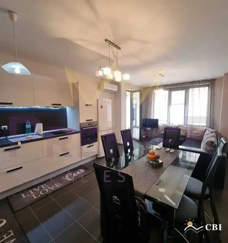 Apartment, 3-room, 105 m², in Varna. Photo 1 of 12. Varna, Black Sea, Bulgaria. Cheap Beach Holiday.