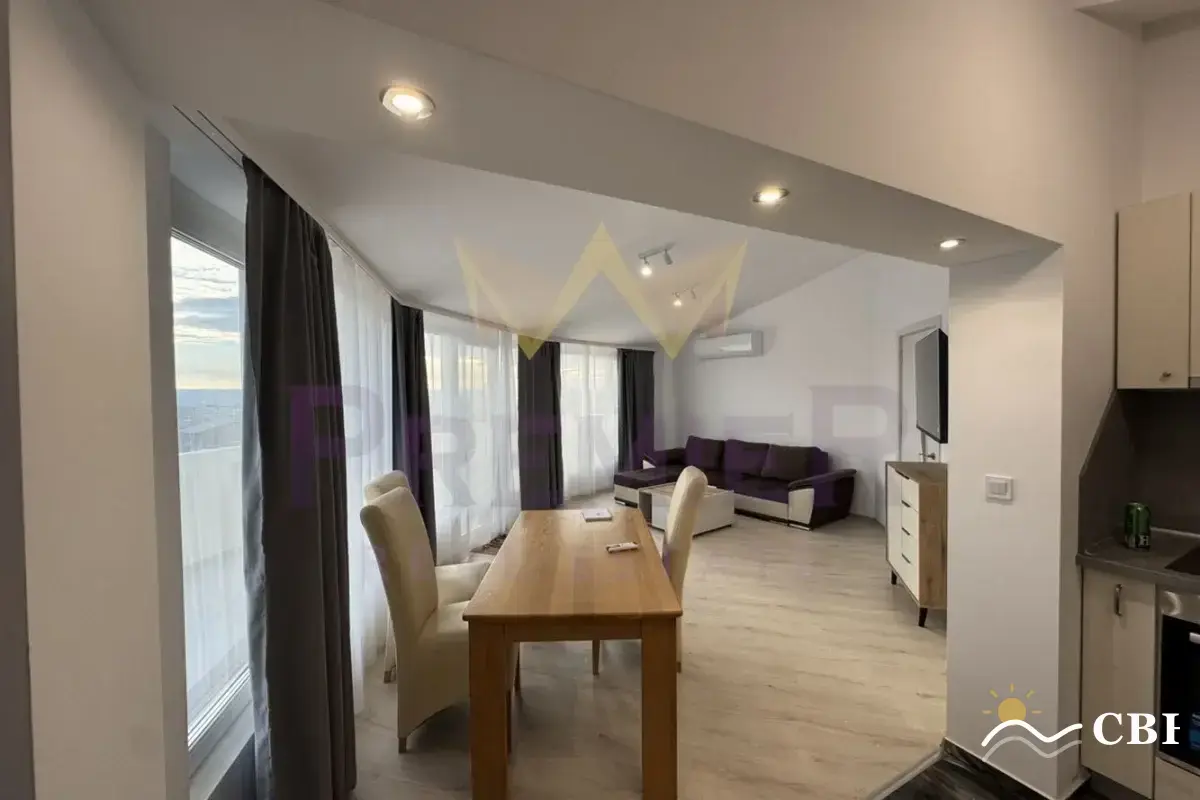 Apartment, 4-room, 100 m², in Izgrev. Photo 3 of 16. Izgrev, Black Sea, Bulgaria. Cheap Beach Holiday.
