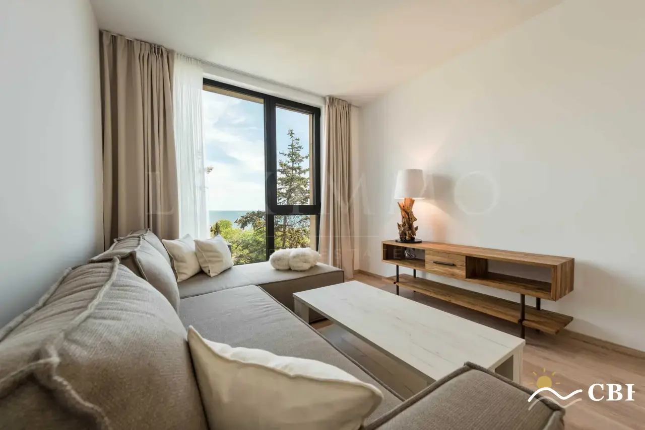 Apartment, 3-room, 120 m², in St. St. Konstantin and Elena. Photo 3 of 16. St. St. Konstantin and Elena, Black Sea, Bulgaria. Cheap Beach Holiday.