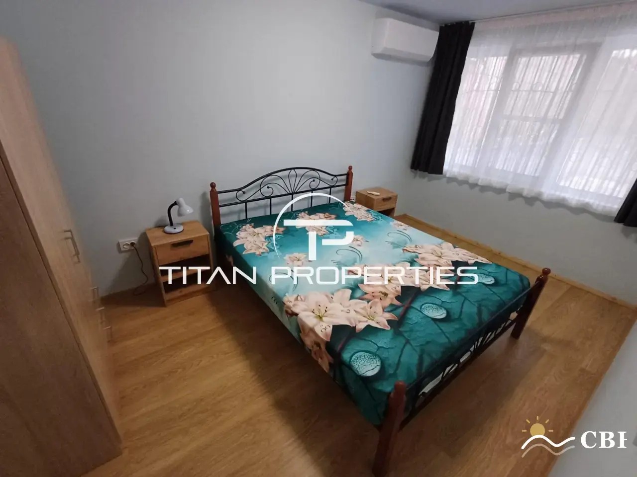 Apartment, 3-room, 80 m², in Burgas. Photo 1 of 8. Burgas, Black Sea, Bulgaria. Cheap Beach Holiday.
