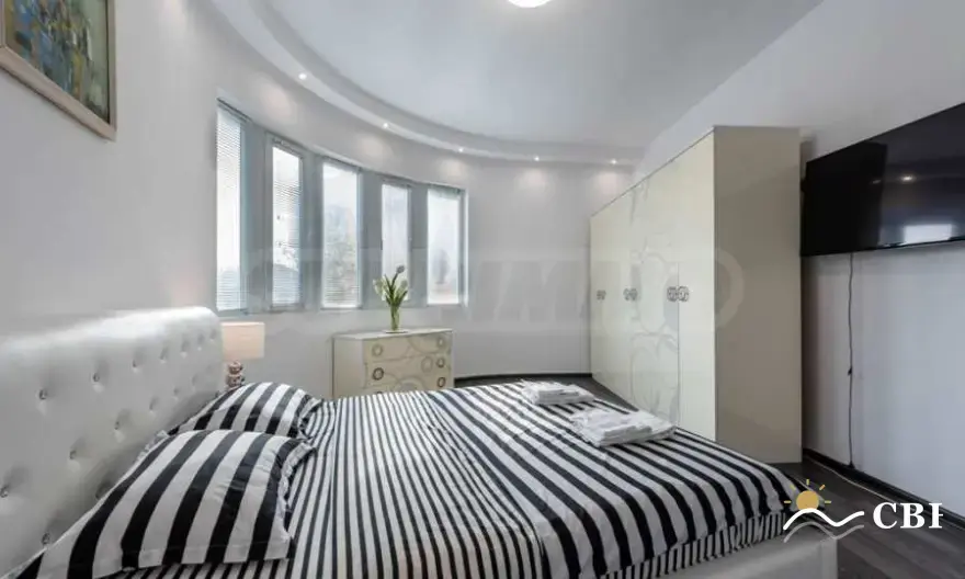 Apartment, 3-room, 110 m², in Varna. Photo 9 of 16. Varna, Black Sea, Bulgaria. Cheap Beach Holiday.