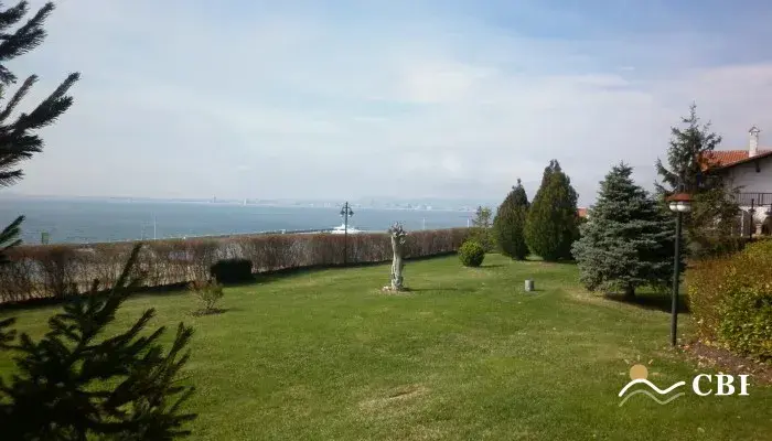 Apartment, 1-room, 130.2 m², in Sveti Vlas. Photo 1 of 5. Sveti Vlas, Black Sea, Bulgaria. Cheap Beach Holiday.