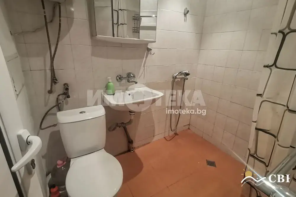 Apartment, 3-room, 70 m², in Varna. Photo 6 of 6. Varna, Black Sea, Bulgaria. Cheap Beach Holiday.