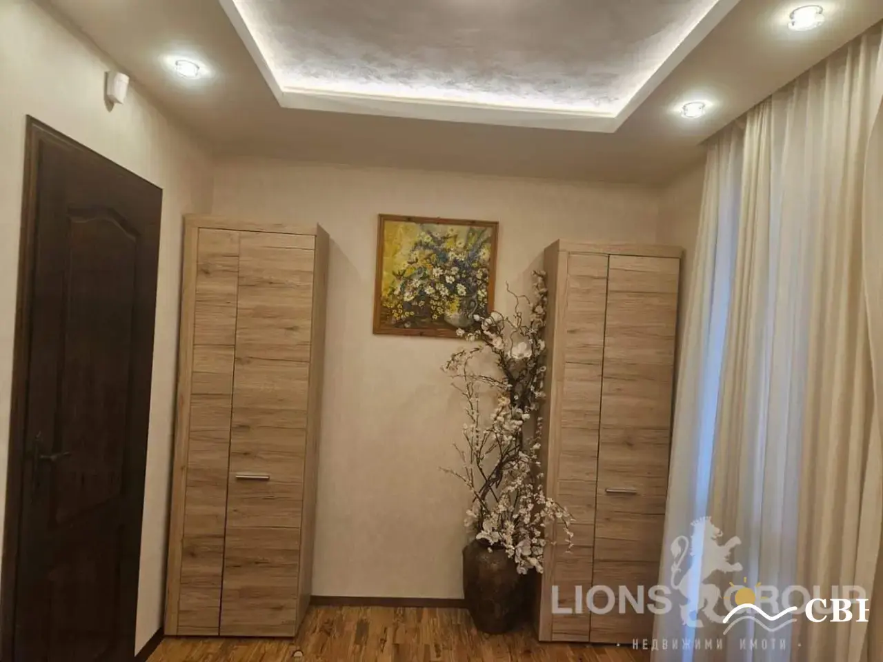 Apartment, 3-room, 100 m², in Varna. Photo 7 of 10. Varna, Black Sea, Bulgaria. Cheap Beach Holiday.