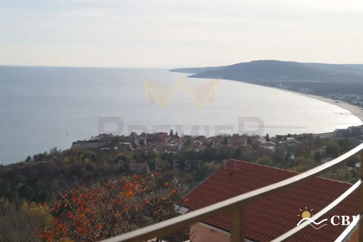 Apartment, 3-room, 100 m², in Balchik. Photo 1 of 9. Balchik, Black Sea, Bulgaria. Cheap Beach Holiday.