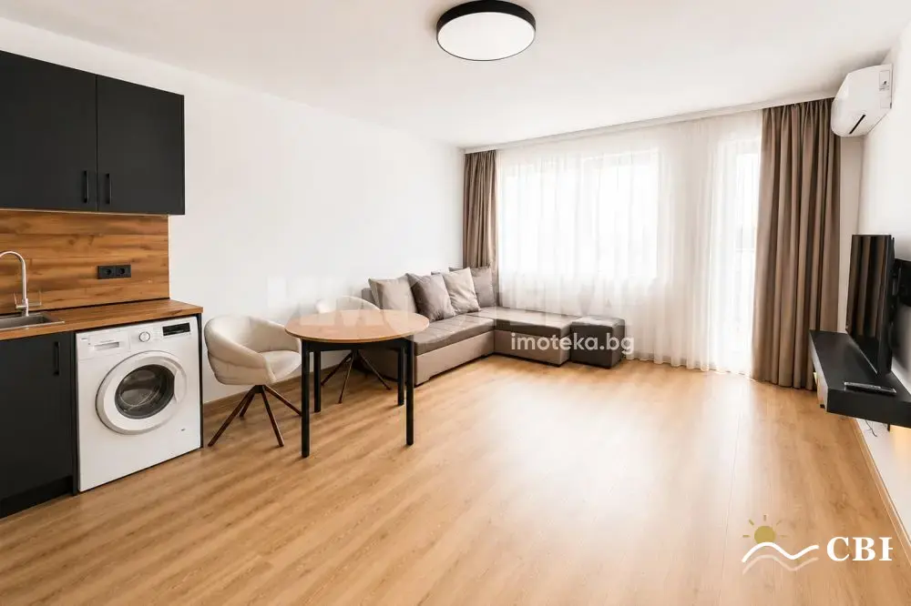 Apartment, 2-room, 65 m², in Izgrev. Photo 2 of 5. Izgrev, Black Sea, Bulgaria. Cheap Beach Holiday.