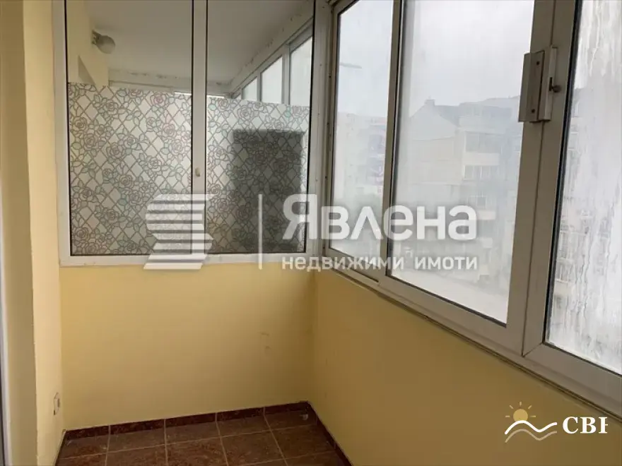 Apartment, 3-room, 70 m², in Varna. Photo 8 of 9. Varna, Black Sea, Bulgaria. Cheap Beach Holiday.