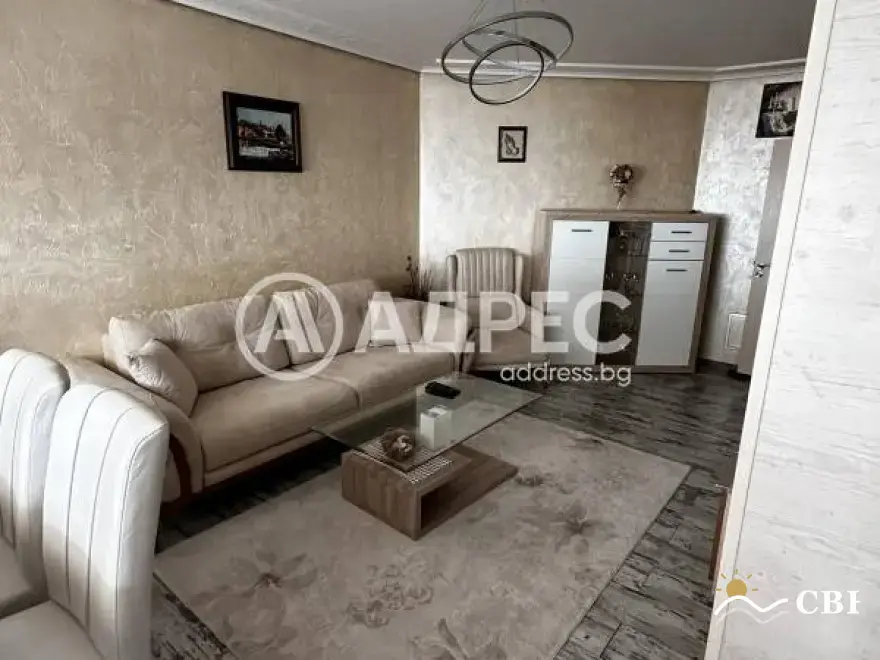 Apartment, 2-room, 70 m², in Burgas. Photo 1 of 11. Burgas, Black Sea, Bulgaria. Cheap Beach Holiday.