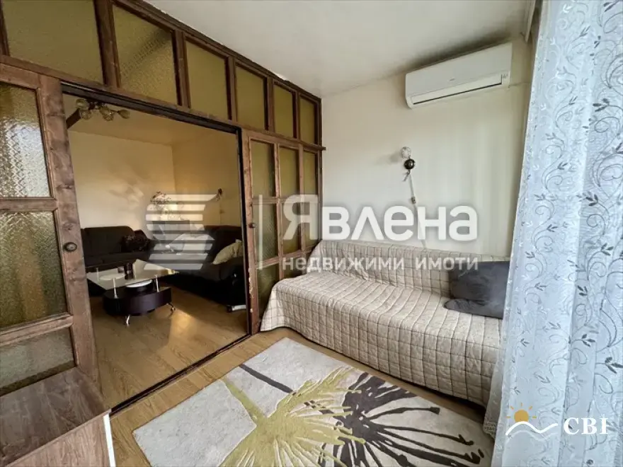 Apartment, 3-room, 65 m², in Burgas. Photo 5 of 10. Burgas, Black Sea, Bulgaria. Cheap Beach Holiday.