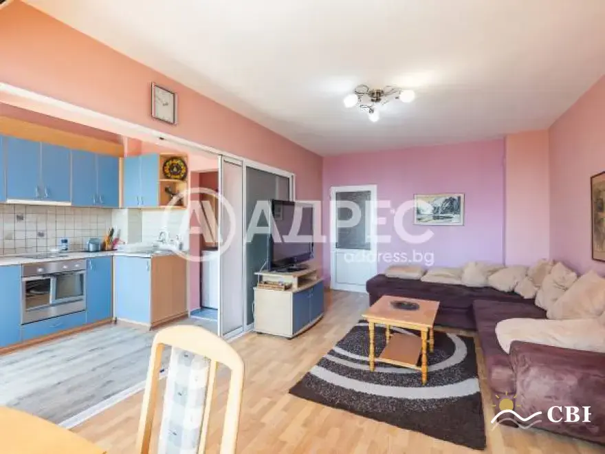 Apartment, 3-room, 90 m², in Varna. Photo 8 of 16. Varna, Black Sea, Bulgaria. Cheap Beach Holiday.
