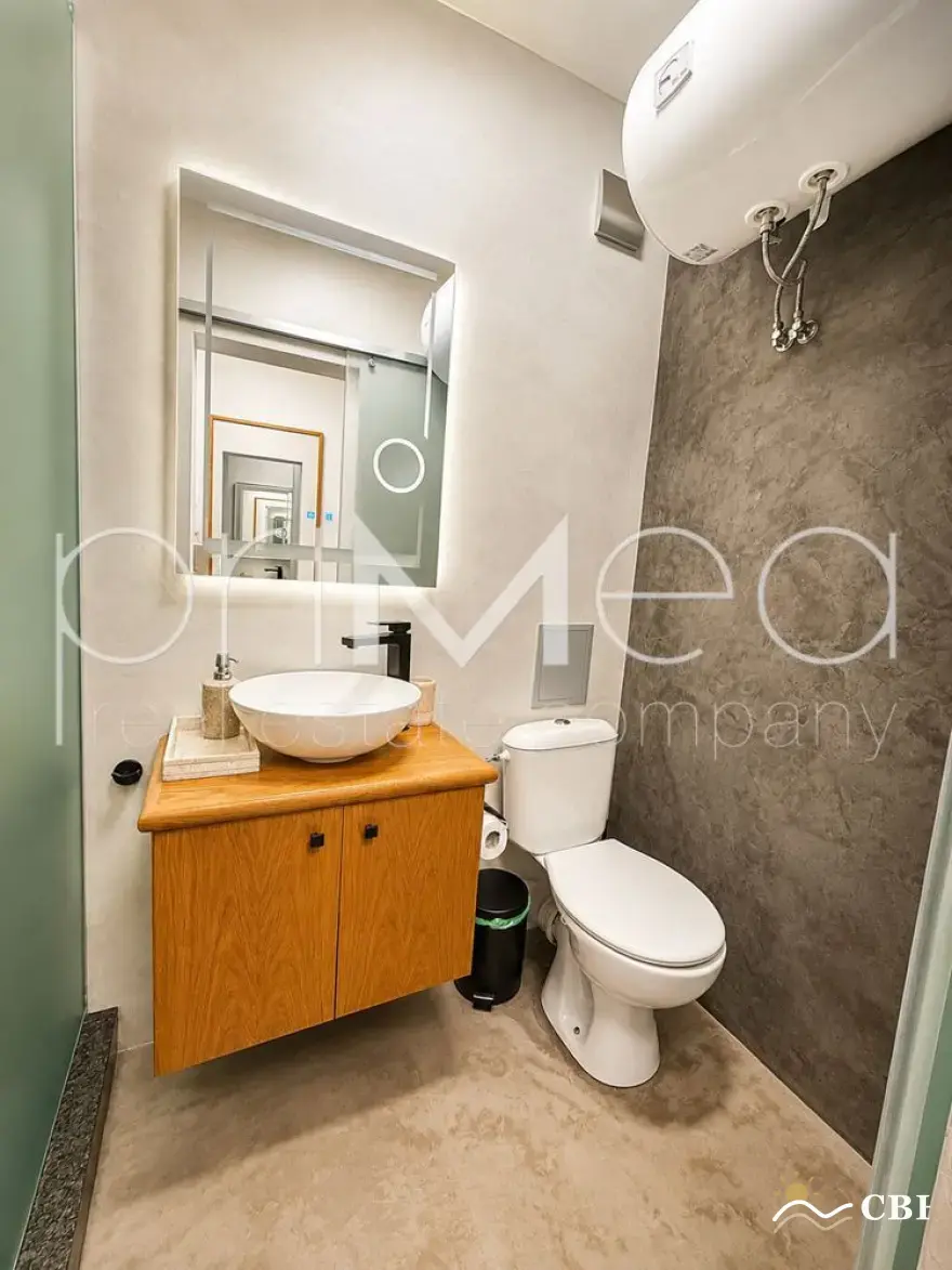 Apartment, 2-room, 65 m², in Burgas. Photo 7 of 9. Burgas, Black Sea, Bulgaria. Cheap Beach Holiday.