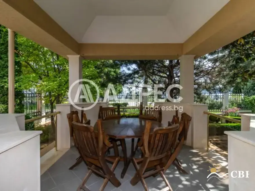 House, 1-room, 1016 m², in Gradina. Photo 5 of 16. Gradina, Black Sea, Bulgaria. Cheap Beach Holiday.