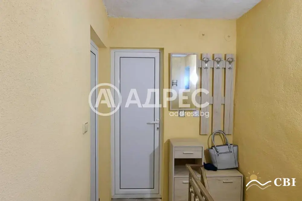 Apartment, 3-room, 80 m², in Vinitsa. Photo 8 of 12. Vinitsa, Black Sea, Bulgaria. Cheap Beach Holiday.