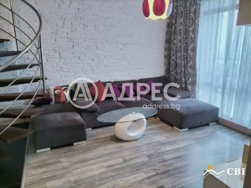 Apartment, 1-room, 250 m², in Burgas. Photo 2 of 15. Burgas, Black Sea, Bulgaria. Cheap Beach Holiday.