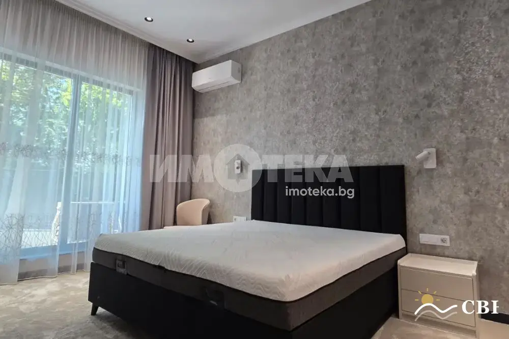 Apartment, 3-room, 150 m², in Varna. Photo 9 of 16. Varna, Black Sea, Bulgaria. Cheap Beach Holiday.