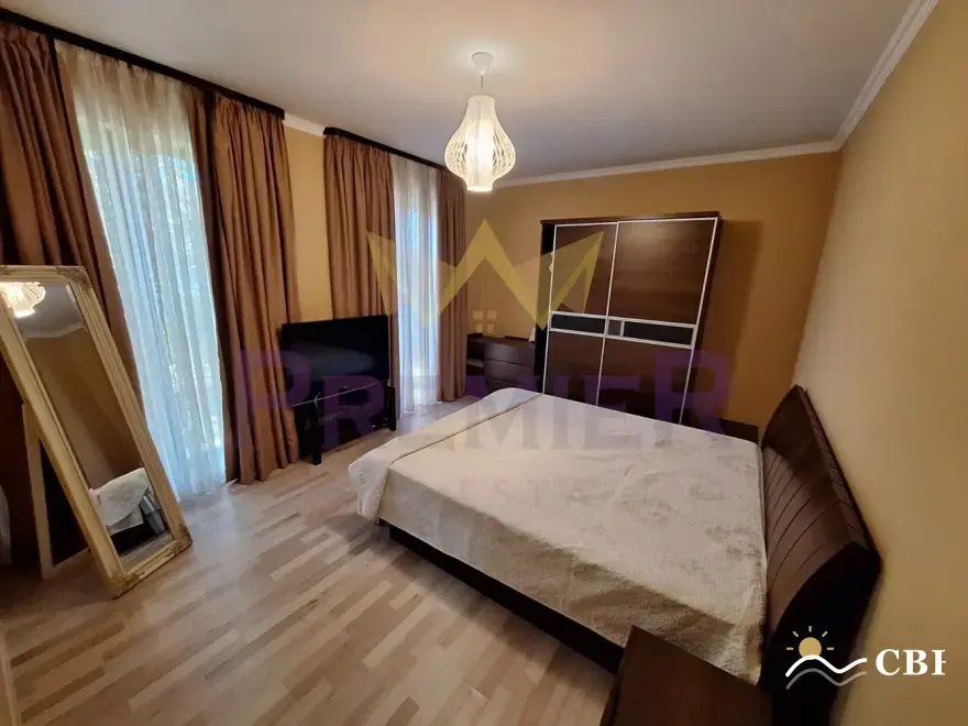 House, 1-room, 280 m², in Sarafovo. Photo 9 of 16. Sarafovo, Black Sea, Bulgaria. Cheap Beach Holiday.