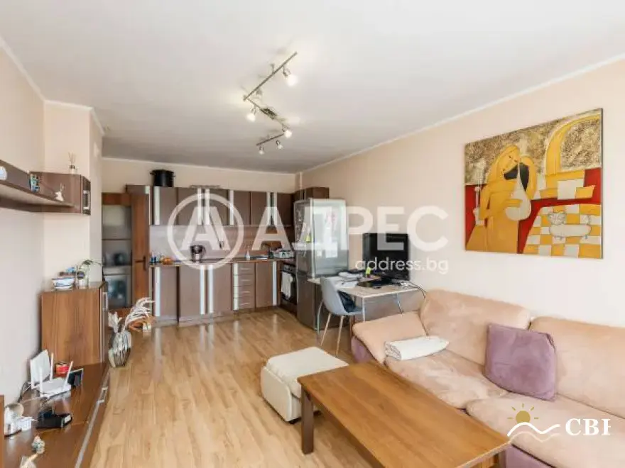 Apartment, 3-room, 70 m², in Varna. Photo 2 of 12. Varna, Black Sea, Bulgaria. Cheap Beach Holiday.