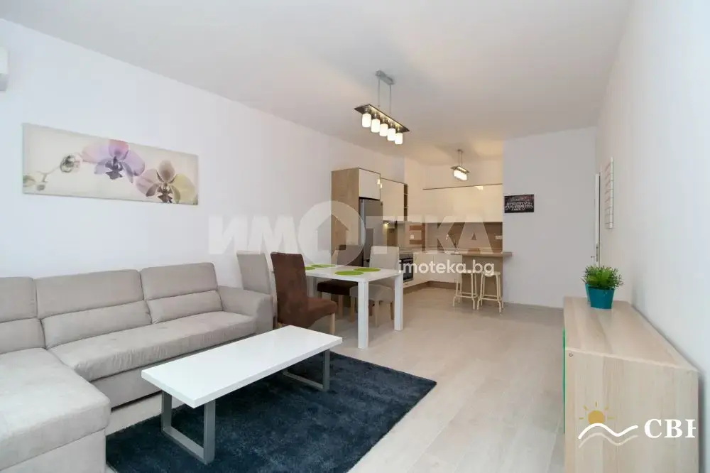 Apartment, 2-room, 65 m², in Varna. Photo 1 of 12. Varna, Black Sea, Bulgaria. Cheap Beach Holiday.