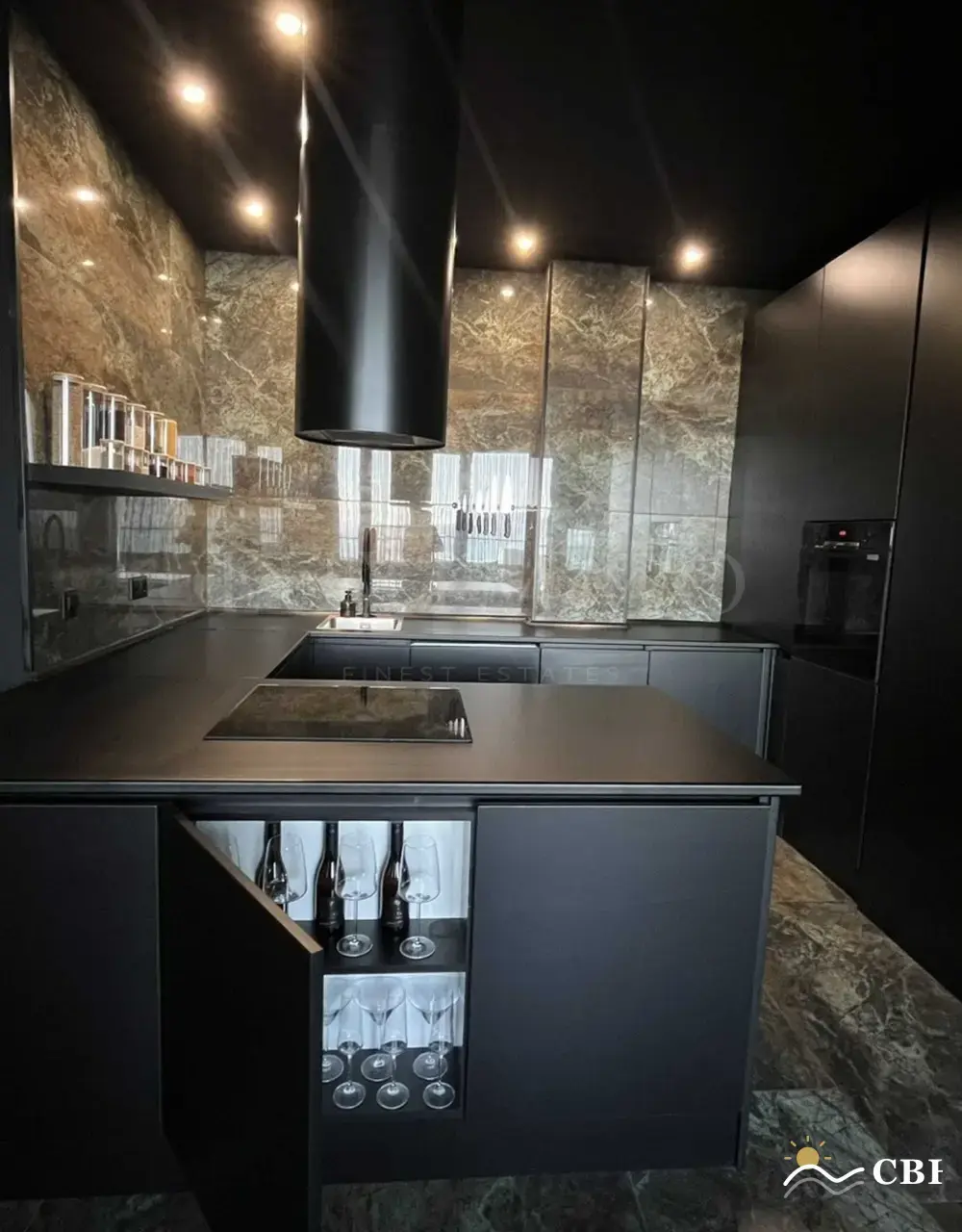 Apartment, 3-room, 120 m², in Varna. Photo 6 of 16. Varna, Black Sea, Bulgaria. Cheap Beach Holiday.
