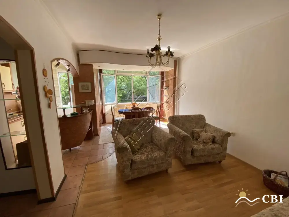 Apartment, 3-room, 80 m², in Burgas. Photo 6 of 16. Burgas, Black Sea, Bulgaria. Cheap Beach Holiday.