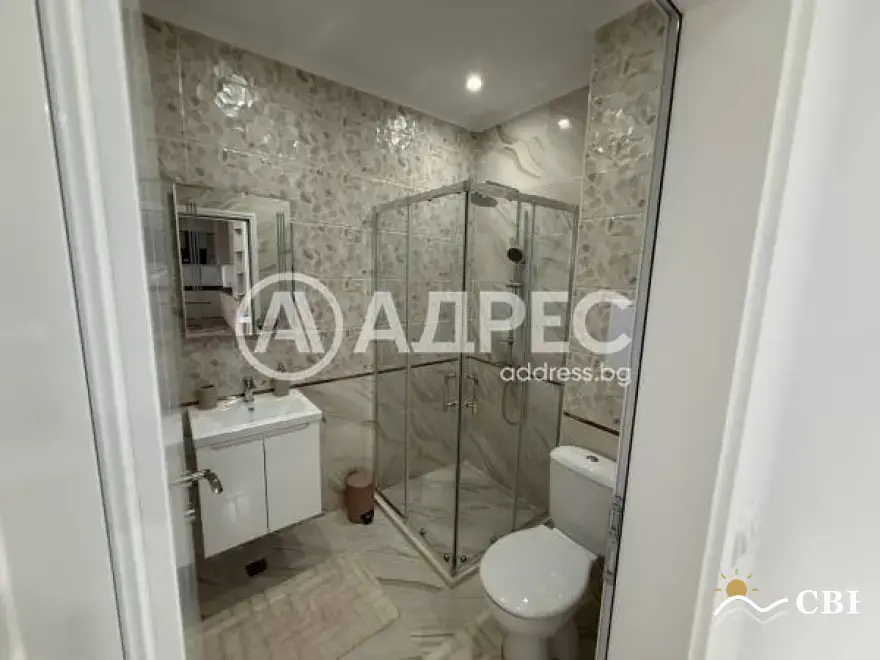Apartment, 3-room, 100 m², in Burgas. Photo 9 of 10. Burgas, Black Sea, Bulgaria. Cheap Beach Holiday.