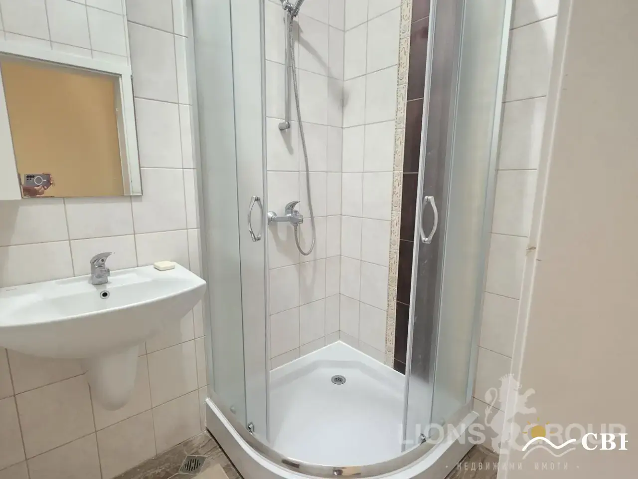 Apartment, 2-room, 60 m², in St. St. Konstantin and Elena. Photo 8 of 13. St. St. Konstantin and Elena, Black Sea, Bulgaria. Cheap Beach Holiday.