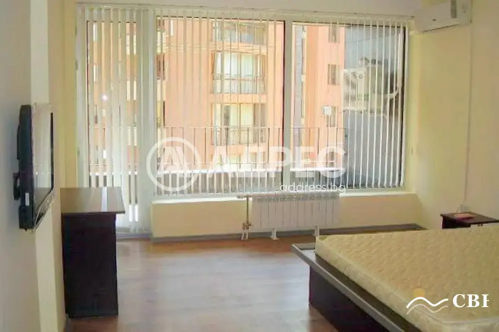 Apartment, 3-room, 140 m², in Burgas. Photo 4 of 8. Burgas, Black Sea, Bulgaria. Cheap Beach Holiday.