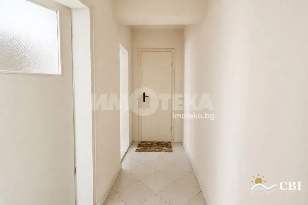 Apartment, 3-room, 78 m², in Varna. Photo 7 of 9. Varna, Black Sea, Bulgaria. Cheap Beach Holiday.