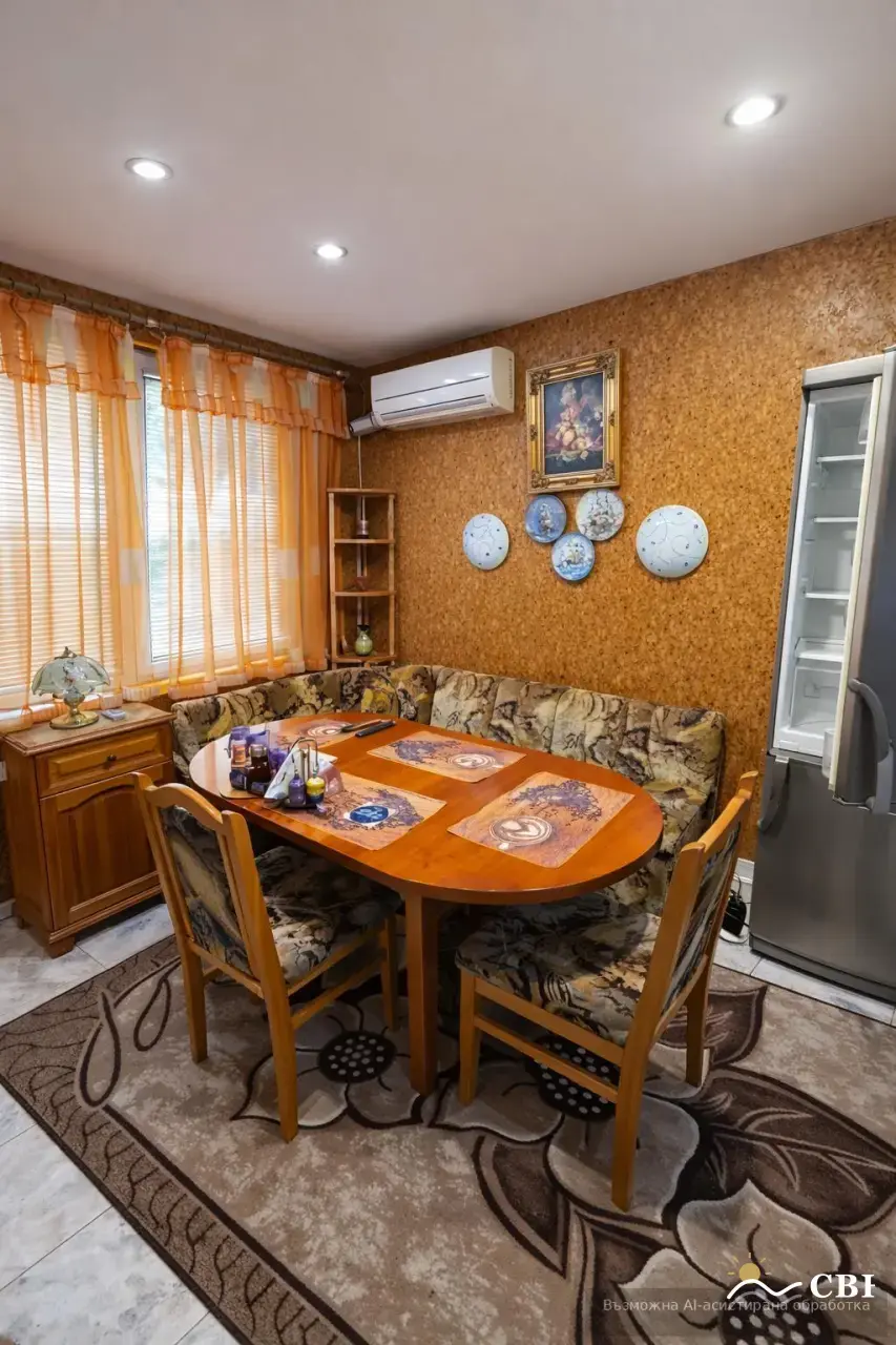Apartment, 4-room, 135 m², in Varna. Photo 5 of 10. Varna, Black Sea, Bulgaria. Cheap Beach Holiday.