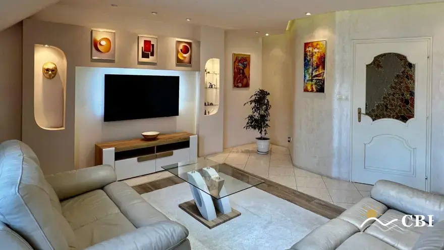 Apartment, 3-room, 75 m², in Varna. Photo 5 of 9. Varna, Black Sea, Bulgaria. Cheap Beach Holiday.