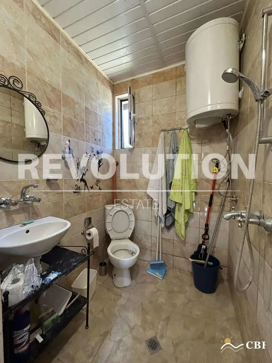 House, 1-room, 100 m², in Varna. Photo 8 of 9. Varna, Black Sea, Bulgaria. Cheap Beach Holiday.