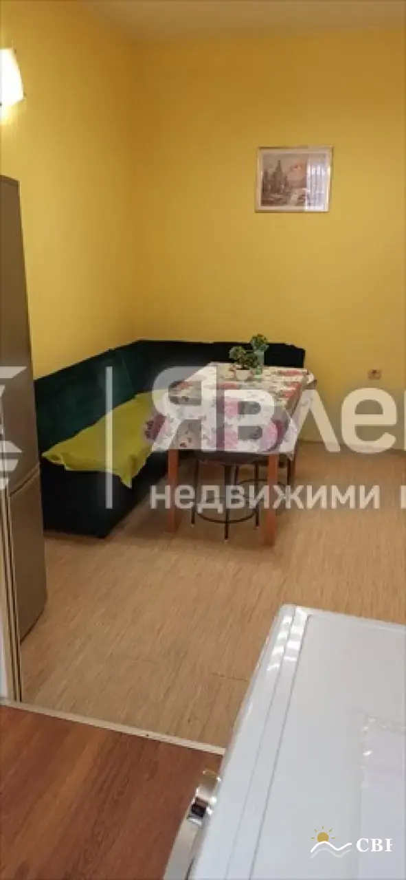 Apartment, 3-room, 94 m², in Varna. Photo 4 of 7. Varna, Black Sea, Bulgaria. Cheap Beach Holiday.