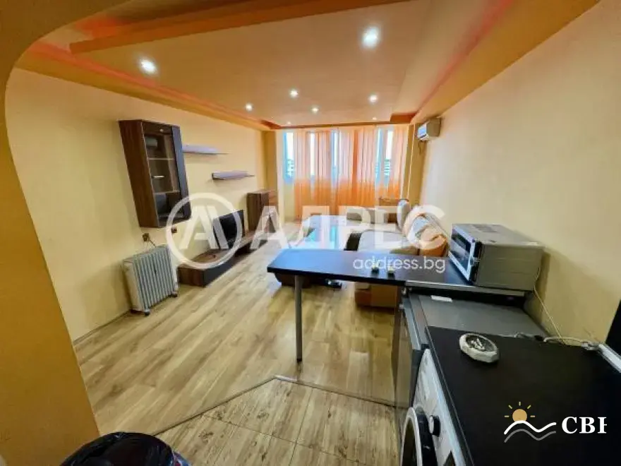 Apartment, 2-room, 55 m², in Burgas. Photo 4 of 9. Burgas, Black Sea, Bulgaria. Cheap Beach Holiday.