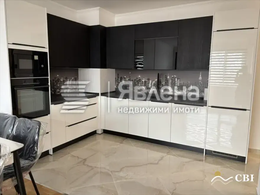 Apartment, 3-room, 105 m², in Burgas. Photo 4 of 16. Burgas, Black Sea, Bulgaria. Cheap Beach Holiday.