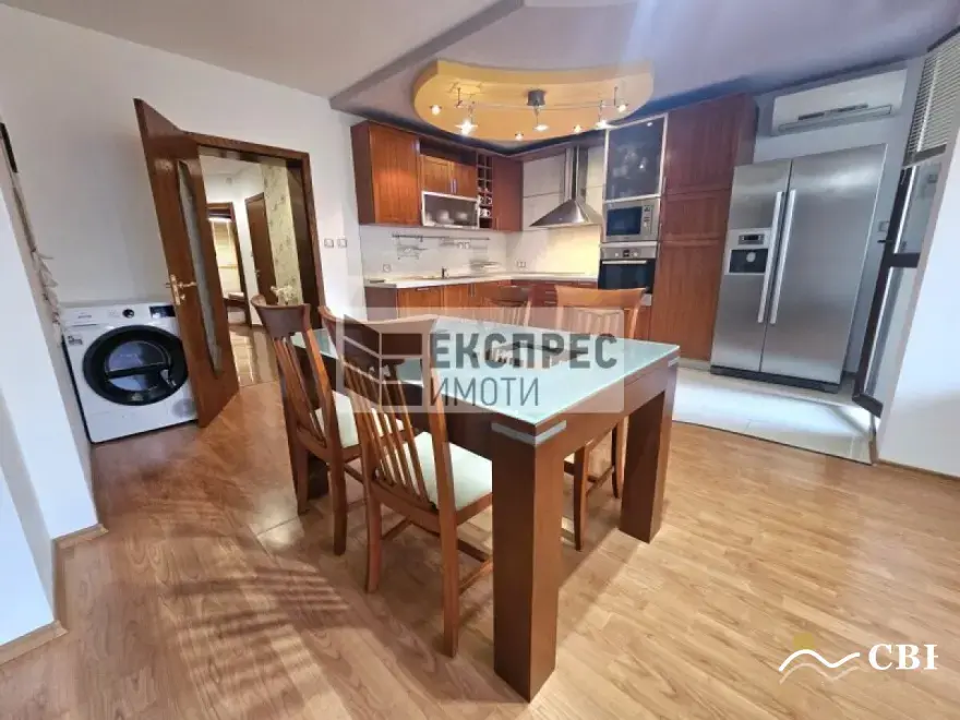 Apartment, 4-room, 110 m², in Varna. Photo 3 of 16. Varna, Black Sea, Bulgaria. Cheap Beach Holiday.