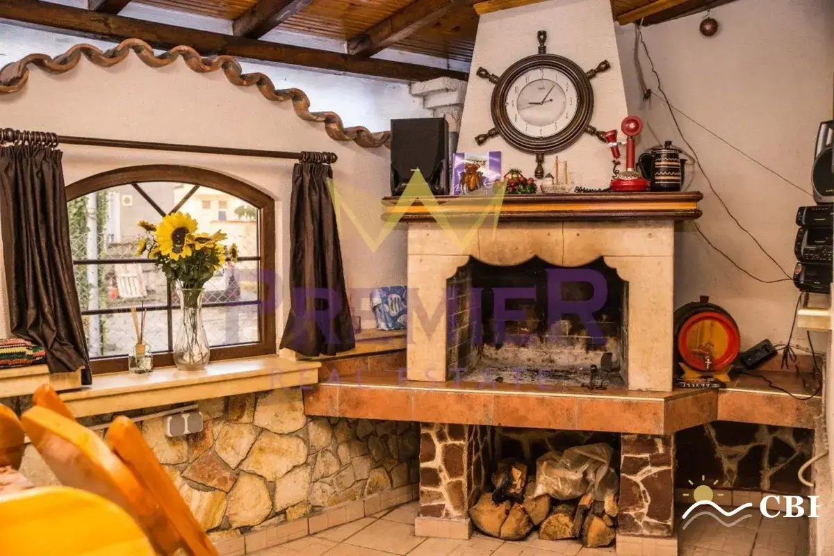 House, 1-room, 200 m², in Balchik. Photo 1 of 16. Balchik, Black Sea, Bulgaria. Cheap Beach Holiday.
