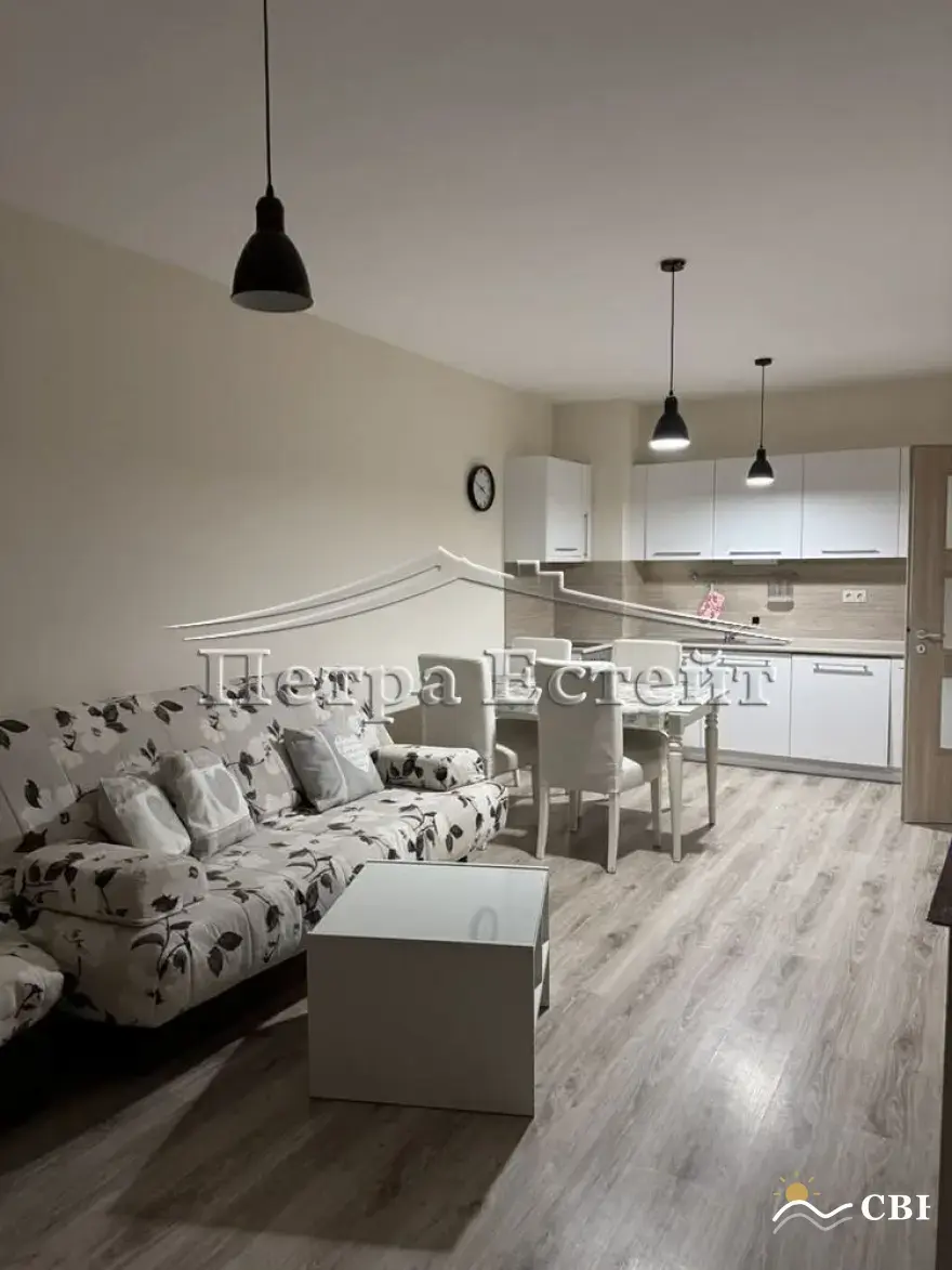 Apartment, 2-room, 60 m², in Varna. Photo 5 of 8. Varna, Black Sea, Bulgaria. Cheap Beach Holiday.