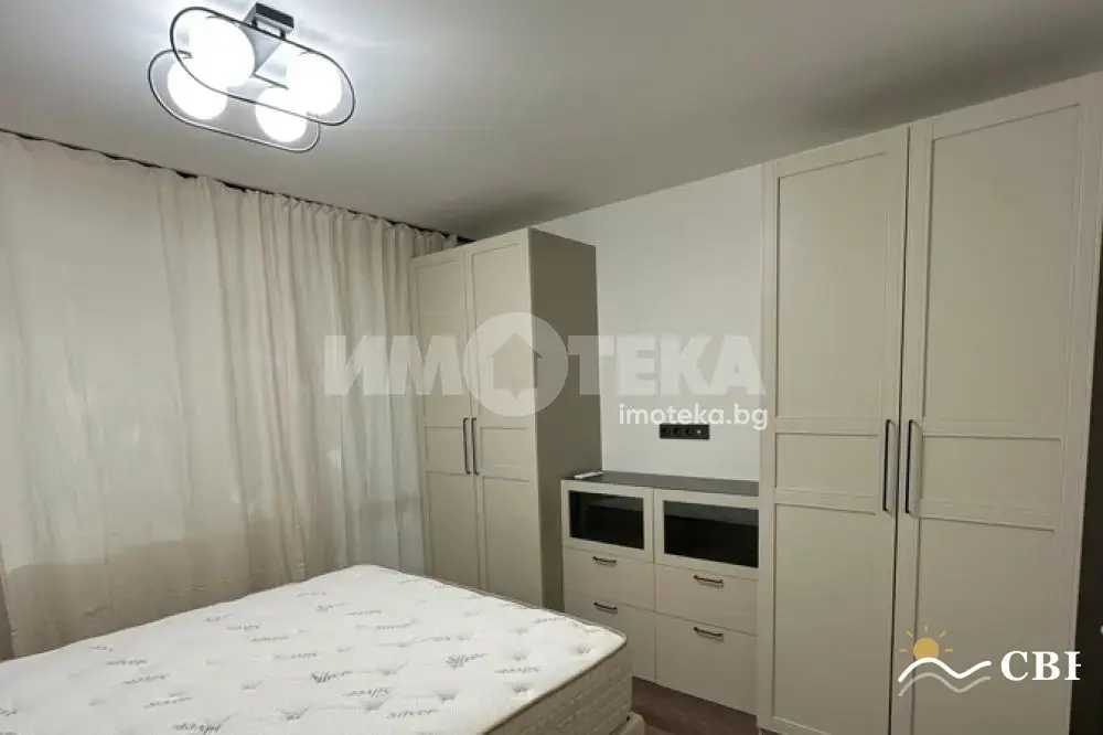 Apartment, 3-room, 100 m², in Varna. Photo 8 of 11. Varna, Black Sea, Bulgaria. Cheap Beach Holiday.