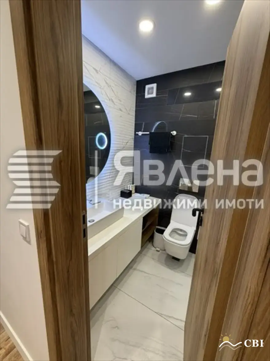Apartment, 3-room, 100 m², in Varna. Photo 6 of 8. Varna, Black Sea, Bulgaria. Cheap Beach Holiday.