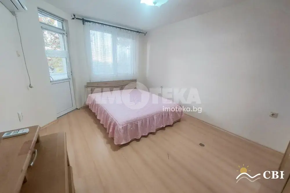 Apartment, 2-room, 70 m², in Pomorie. Photo 8 of 10. Pomorie, Black Sea, Bulgaria. Cheap Beach Holiday.