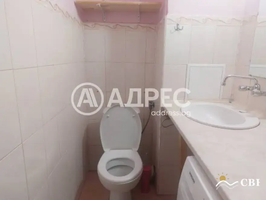Apartment, 3-room, 100 m², in Burgas. Photo 7 of 8. Burgas, Black Sea, Bulgaria. Cheap Beach Holiday.