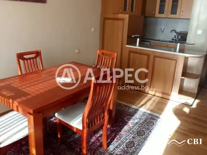 Apartment, 3-room, 90 m², in Burgas. Photo 1 of 10. Burgas, Black Sea, Bulgaria. Cheap Beach Holiday.