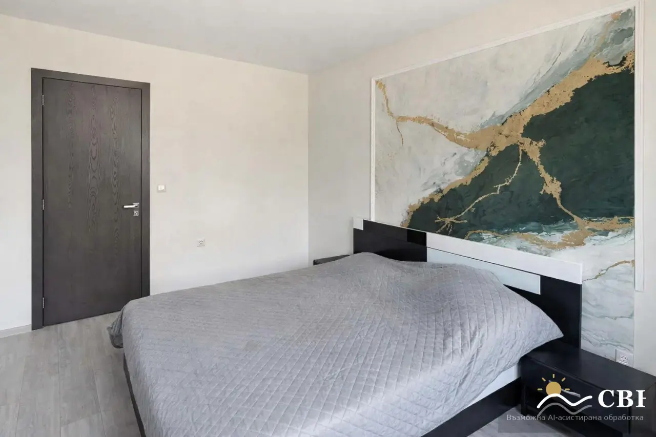 Apartment, 4-room, 165 m², in Burgas. Photo 3 of 8. Burgas, Black Sea, Bulgaria. Cheap Beach Holiday.