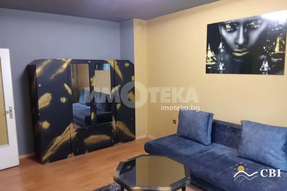 Apartment, 2-room, 40 m², in Varna. Photo 1 of 5. Varna, Black Sea, Bulgaria. Cheap Beach Holiday.