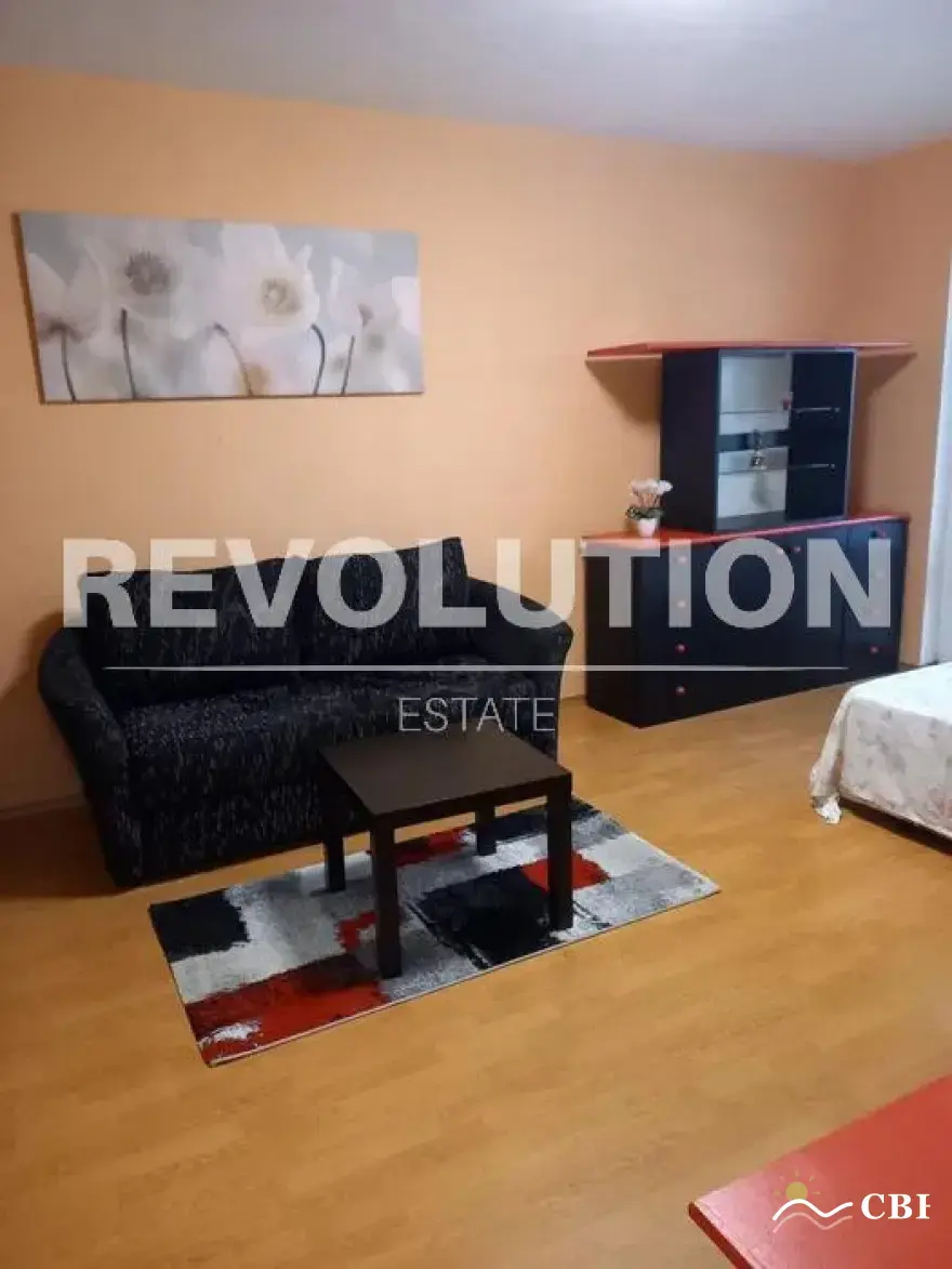 Apartment, 2-room, 60 m², in Varna. Photo 2 of 11. Varna, Black Sea, Bulgaria. Cheap Beach Holiday.