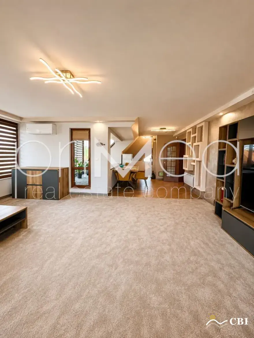Apartment, 3-room, 130 m², in Burgas. Photo 6 of 16. Burgas, Black Sea, Bulgaria. Cheap Beach Holiday.