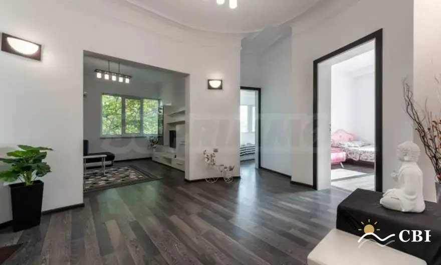 Apartment, 3-room, 110 m², in Varna. Photo 5 of 16. Varna, Black Sea, Bulgaria. Cheap Beach Holiday.