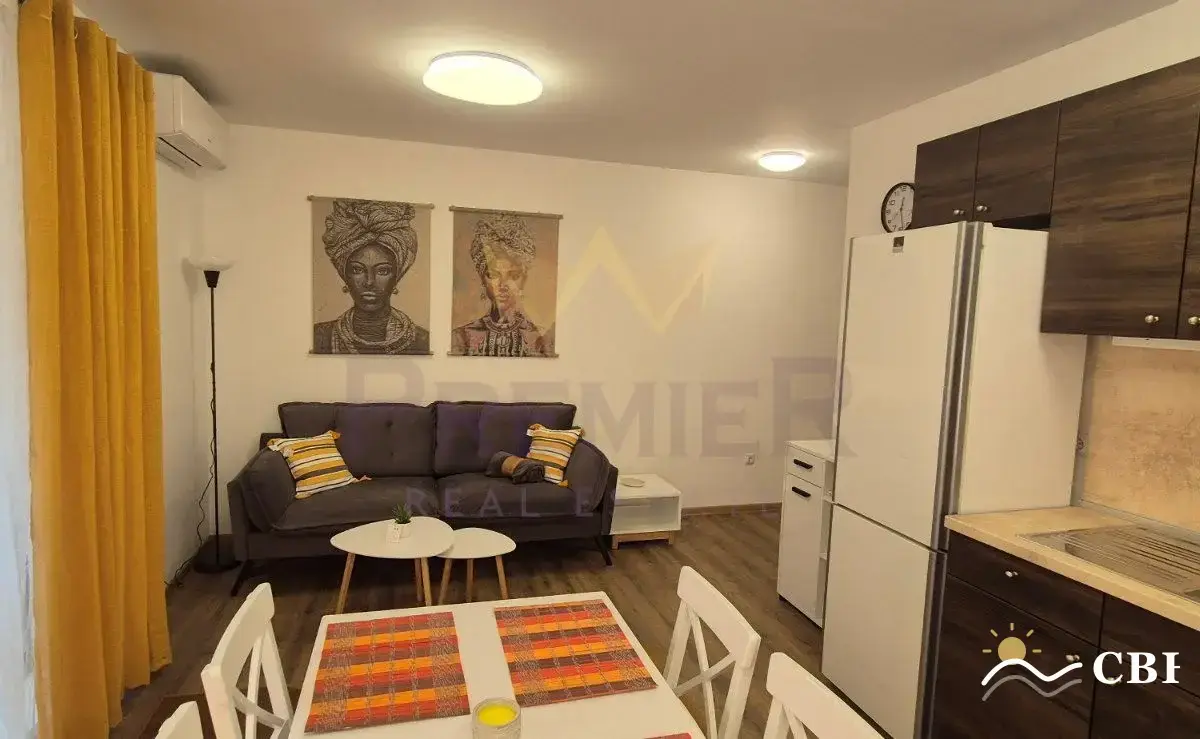 Apartment, 3-room, 80 m², in Varna. Photo 1 of 11. Varna, Black Sea, Bulgaria. Cheap Beach Holiday.