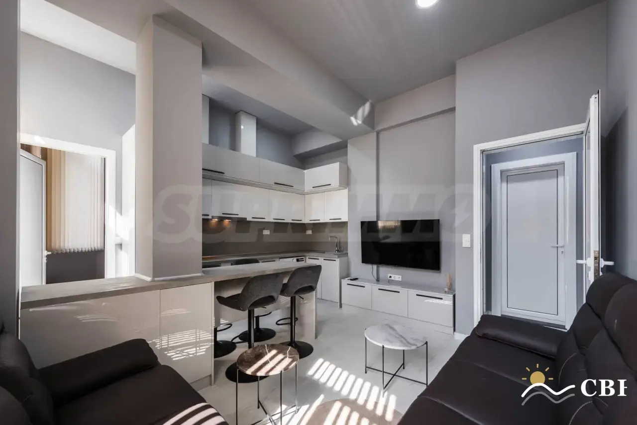 Apartment, 3-room, 100 m², in Varna. Photo 2 of 16. Varna, Black Sea, Bulgaria. Cheap Beach Holiday.